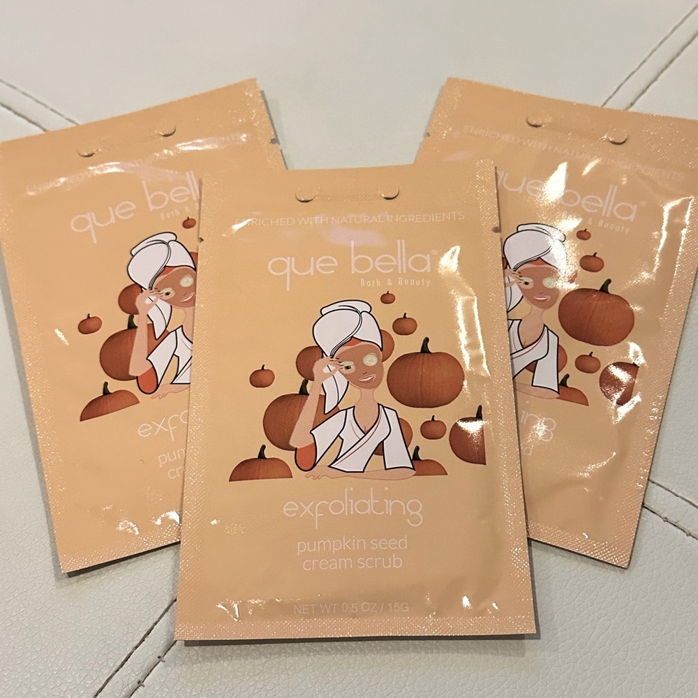 Pumpkin cream exfoliating scrub packets